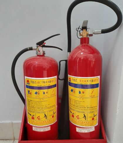 Bình chữa cháy CO2