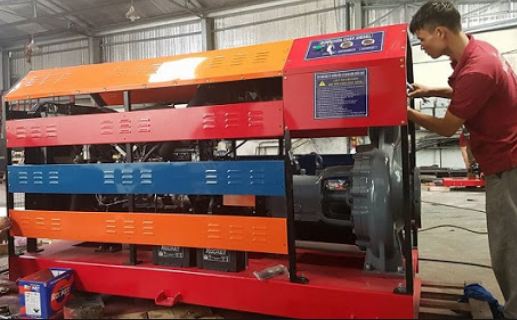 Làm việc với máy bơm chữa cháy