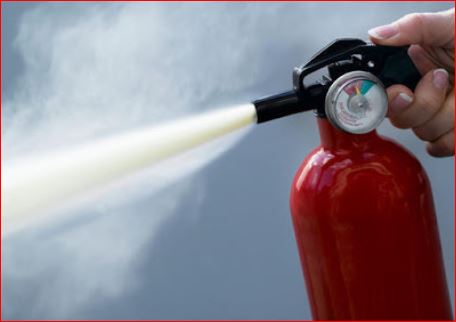 Nguy hiểm khi để khí CO2 của bình chữa cháy phun vào người
