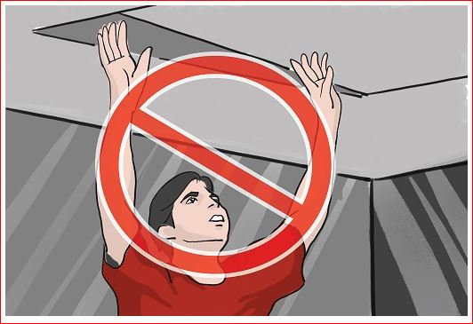 Không thoát nạn qua cửa nóc thang máy