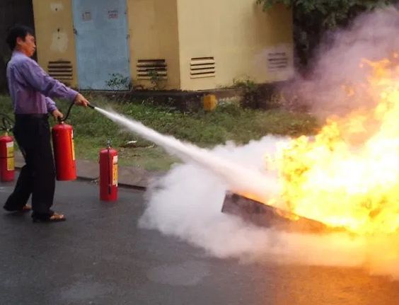 công dụng bình cứu hỏa bột khô hệ MFZ8