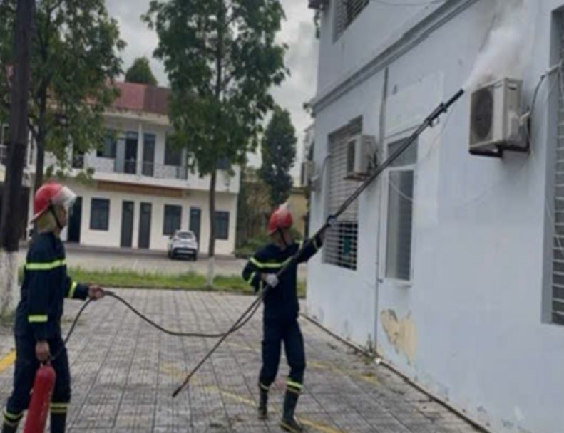 Sáng kiến: Thiết bị chữa cháy trên cao